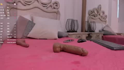 Snapshot of victoria_vallejo chatting on 03.03.25 victoria online show from 03.03.25