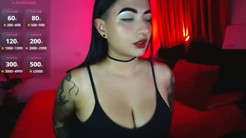 Snapshot of victoria_vox chatting on 06.16.26 Victoria online show from 06.16.26