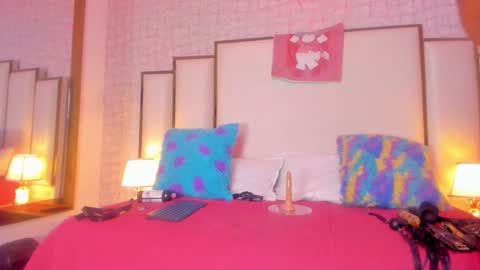 Victoria Sofia online show from 12.29.24