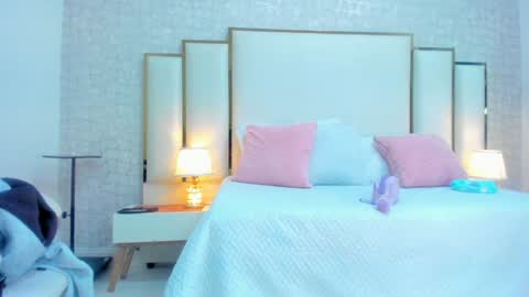 Victoria Sofia online show from 01.09.25