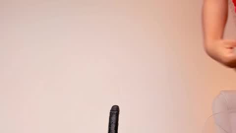 Snapshot of victoriaa_millers chatting on 02.10.25 Victoria Sofia online show from 02.10.25