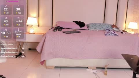 Snapshot of victoriaa_millers chatting on 02.24.25 Victoria Sofia online show from 02.24.25