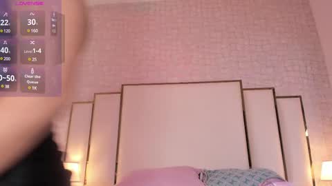 Snapshot of victoriaa_millers chatting on 02.25.25 Victoria Sofia online show from 02.25.25