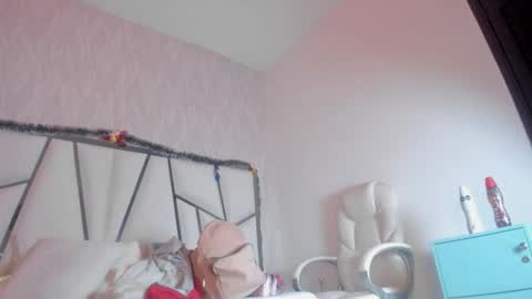 Snapshot of victoriaa_millers chatting on 11.24.25 Victoria Sofia online show from 11.24.25