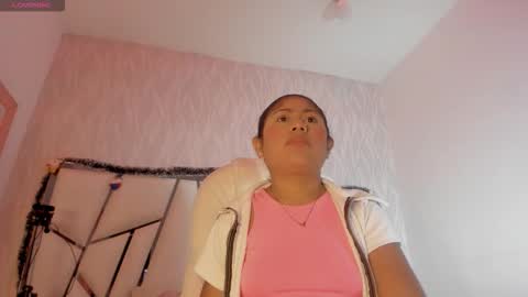 Snapshot of victoriaa_millers chatting on 12.15.25 Victoria Sofia online show from 12.15.25