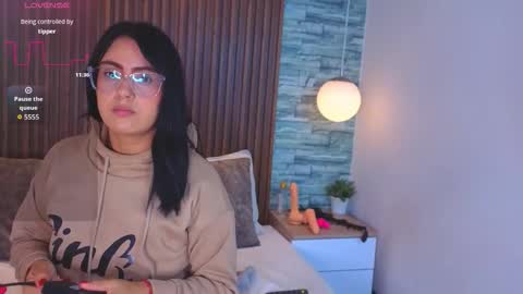 Victoria Andrade online show from 02.16.26