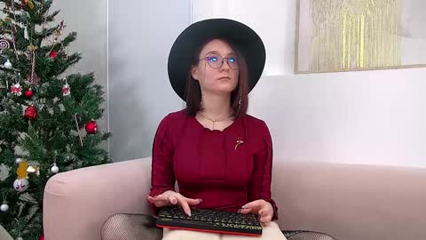 Victoria online show from 12.27.24