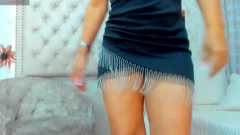 victoriaarousse online show from 09.27.25