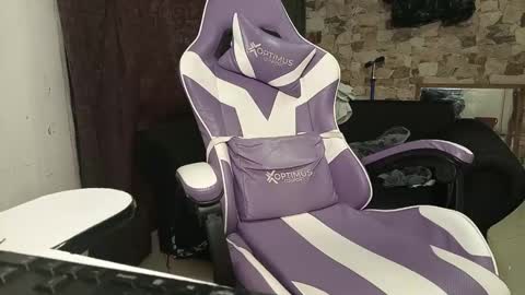 Snapshot of victoriacox_ady chatting on 09.29.25 Victoria Cox online show from 09.29.25