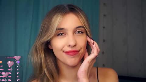 Snapshot of victoriadreamtt chatting on 10.22.25 Anasteisha Day Helen Night online show from 10.22.25