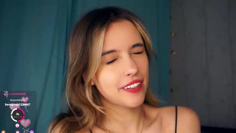 Snapshot of victoriadreamtt chatting on 10.24.25 Anasteisha Day Helen Night online show from 10.24.25