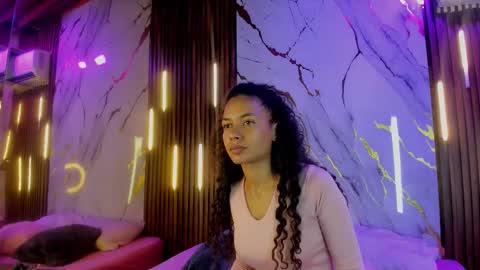 Victoria  online show from 09.28.25