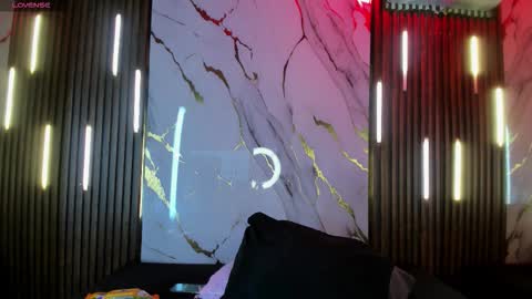 Victoria  online show from 11.06.25