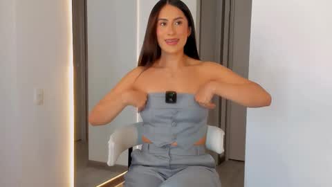 Snapshot of victoriafit7 chatting on 10.05.25 Vcitoria online show from 10.05.25