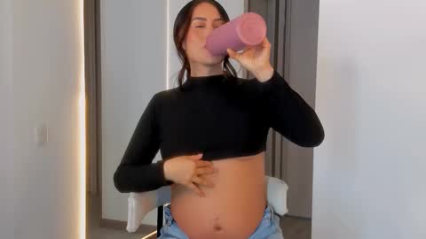 Snapshot of victoriafit7 chatting on 01.11.26 Vcitoria online show from 01.11.26