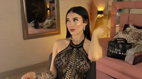 Snapshot of victoriagolden chatting on 12.14.24 VICTORIA online show from 12.14.24