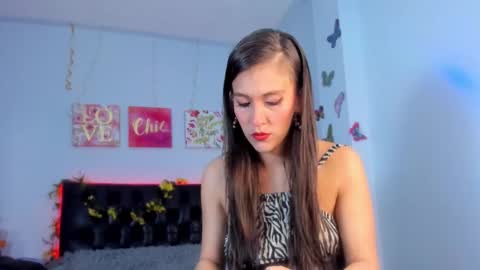 Victoria Larson - Independient Model online show from 11.06.25