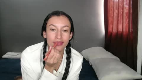 Snapshot of victorialeens chatting on 12.15.24 VICTORIA online show from 12.15.24