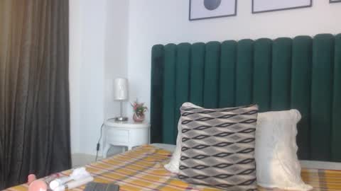 Snapshot of victoriaqueen_fg_ chatting on 10.08.25 victoriaqueen_fg_ online show from 10.08.25