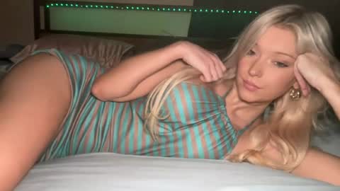 Victoriarrose online show from 07.07.26