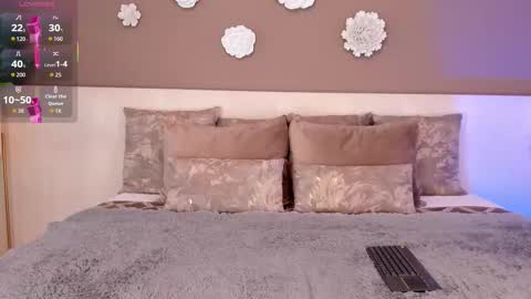 Victoria Shelby  online show from 11.20.25