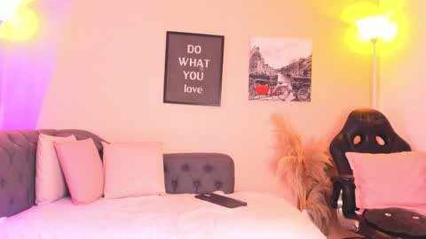 Snapshot of victoriazans chatting on 02.19.26 Victoriazans online show from 02.19.26