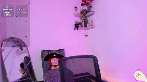   Annie  vic  online show from 10.17.25