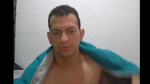 Snapshot of victormanuelq_1 chatting on 08.06.26 victormanuelq_1 online show from 08.06.26