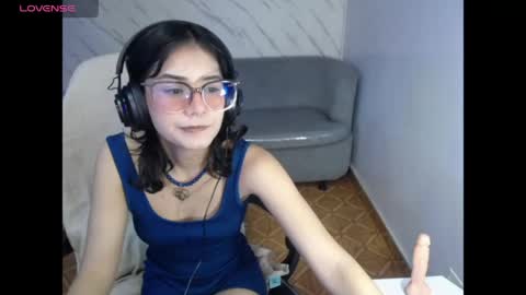 Live 1000pm 600am COLOMBIAN HOUR online show from 04.28.26