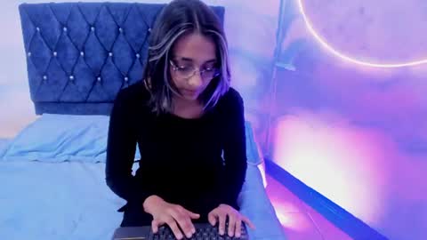 Victoria  online show from 06.26.26