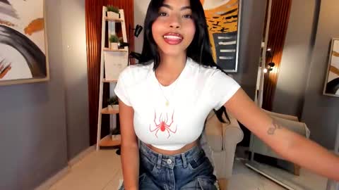 Snapshot of vienah chatting on 09.15.25 Karla online show from 09.15.25