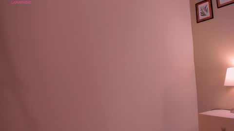 Snapshot of viictoria_becker chatting on 09.30.25 Victoria  online show from 09.30.25