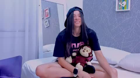 viictoriiasaenz online show from 01.19.26