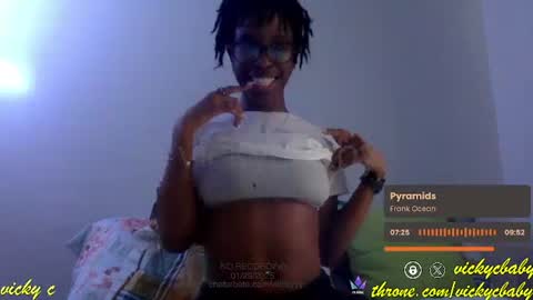 Snapshot of viiickyyy chatting on 01.29.25 Vicky C Vicky V - Vicky C Baby Baby Vee - Schoolgurl V - V the Qween of Edging - Miss Vicky if U Nasty online show from 01.29.25