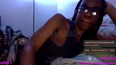 Snapshot of viiickyyy chatting on 02.07.25 Vicky C Vicky V - Vicky C Baby Baby Vee - Schoolgurl V - V the Qween of Edging - Miss Vicky if U Nasty online show from 02.07.25