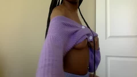Snapshot of viiickyyy chatting on 02.28.25 Vicky C Vicky V - Vicky C Baby Baby Vee - Schoolgurl V - V the Qween of Edging - Miss Vicky if U Nasty online show from 02.28.25