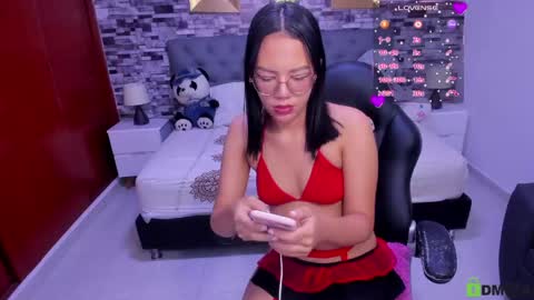 Violet online show from 04.27.26