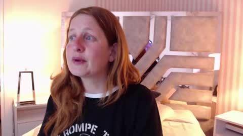 Snapshot of viioletamora chatting on 12.24.24 Violeta online show from 12.24.24