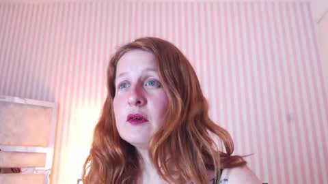 Snapshot of viioletamora chatting on 12.28.24 Violeta online show from 12.28.24