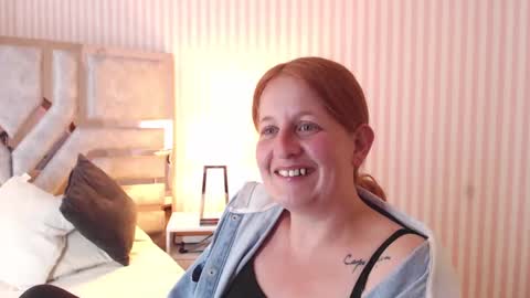 Snapshot of viioletamora chatting on 01.07.25 Violeta online show from 01.07.25