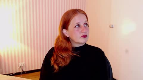 Snapshot of viioletamora chatting on 01.12.25 Violeta online show from 01.12.25