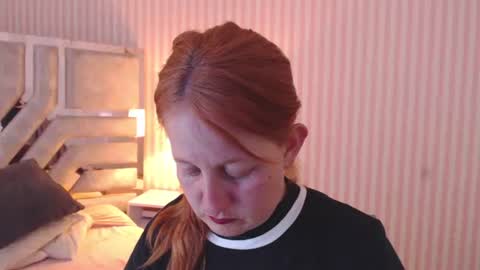 Snapshot of viioletamora chatting on 01.13.25 Violeta online show from 01.13.25