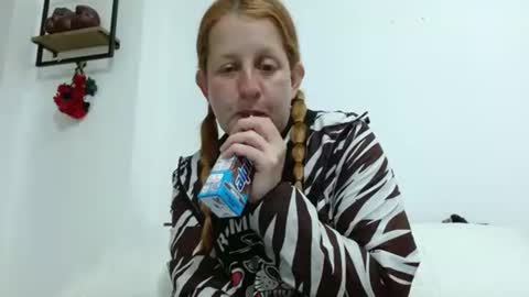 Snapshot of viioletamora chatting on 01.27.25 Violeta online show from 01.27.25