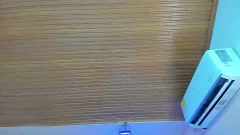 Viiolett online show from 11.11.25