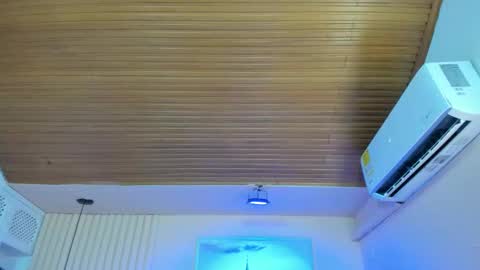 Viiolett online show from 02.22.26