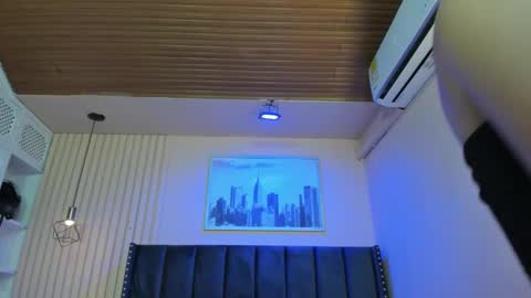 Viiolett online show from 03.01.26