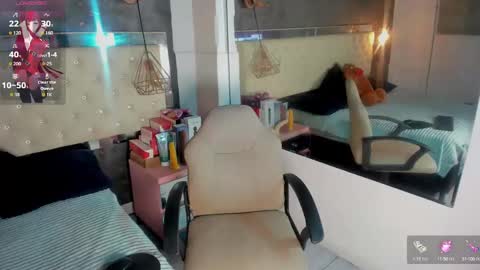 Snapshot of viiolettlopez chatting on 09.26.25 Violet online show from 09.26.25