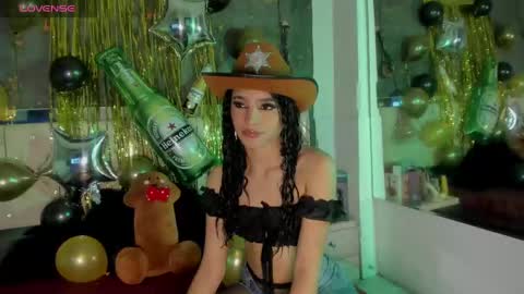 Snapshot of viiolettlopez chatting on 10.02.25 Violet online show from 10.02.25