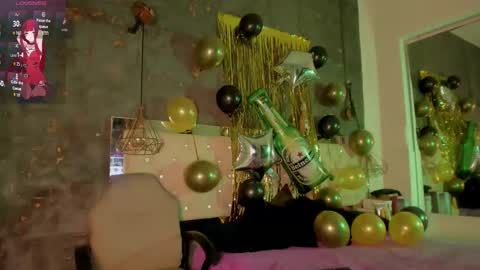 Snapshot of viiolettlopez chatting on 10.03.25 Violet online show from 10.03.25