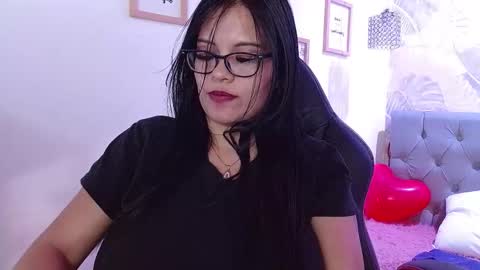 viioleta online show from 02.15.25